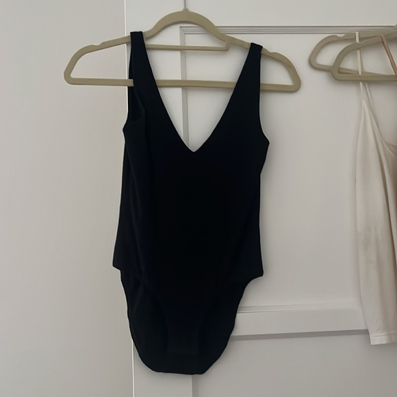 SKIN Organic Worldwide Lot - Picture 5 of 7